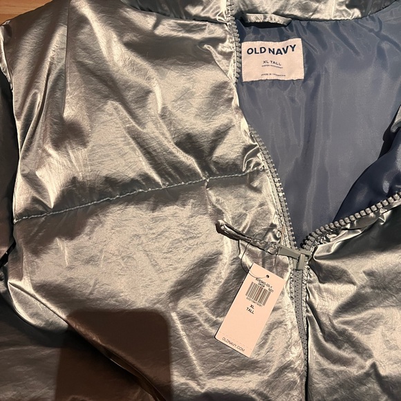 Brand new w/ tags Old Navy Puffer Jacket Silver - Picture 4 of 7